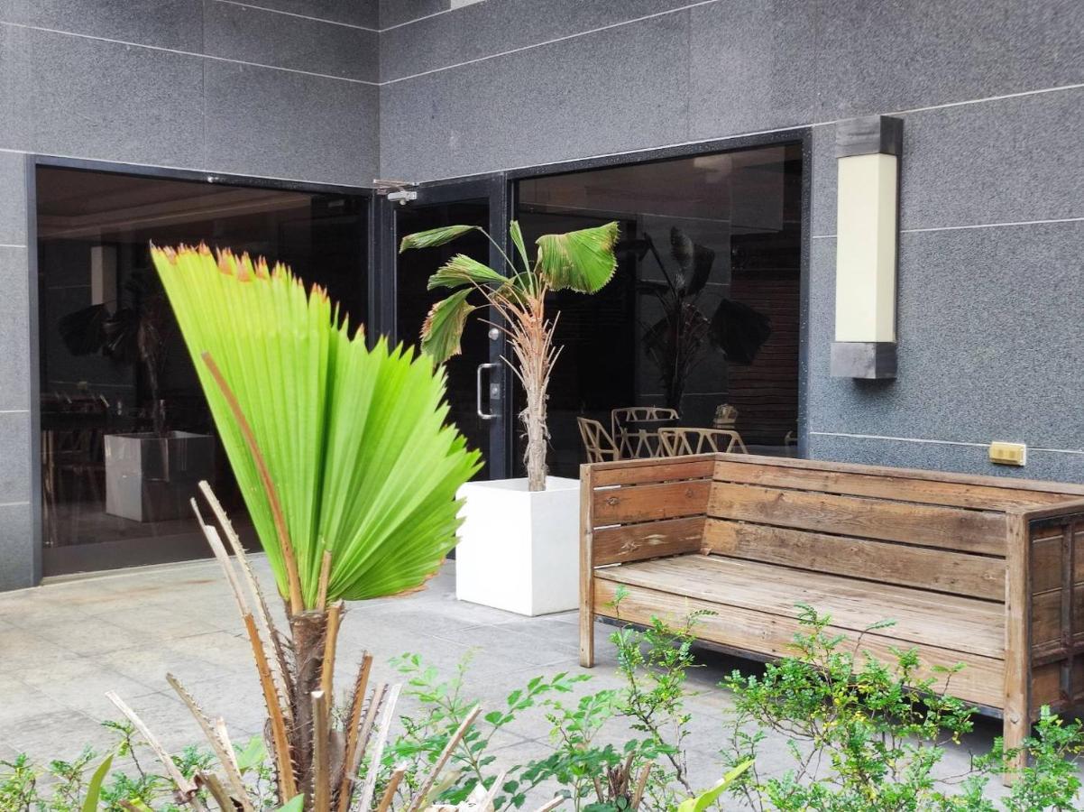 F Hotel Jian 吉安郷 エクステリア 写真
