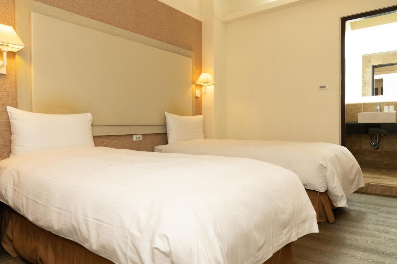 F Hotel Jian 吉安郷 エクステリア 写真