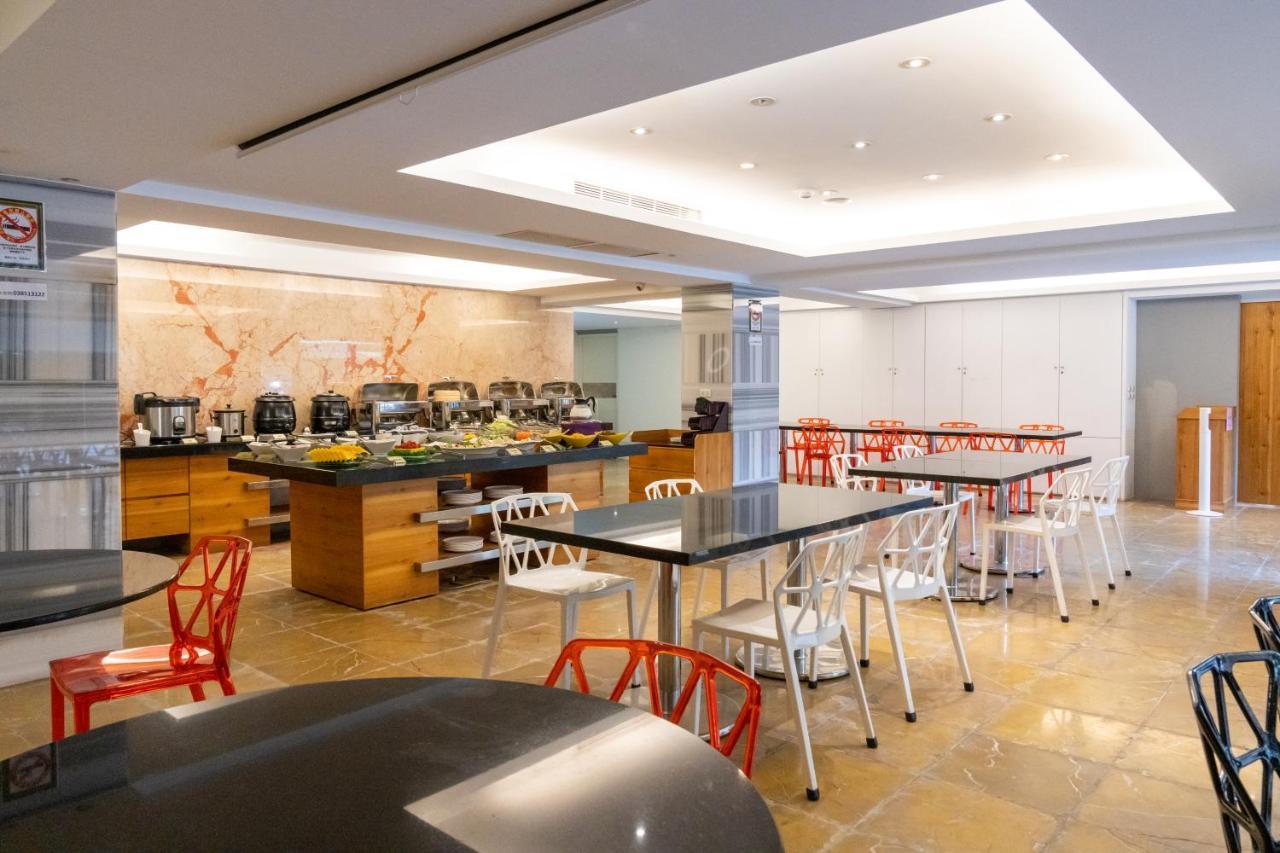 F Hotel Jian 吉安郷 エクステリア 写真